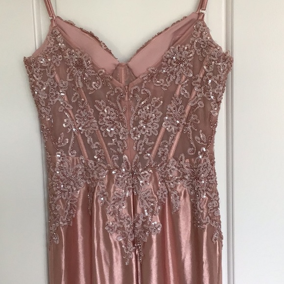 PROM Sequined evening gown - Picture 5 of 16